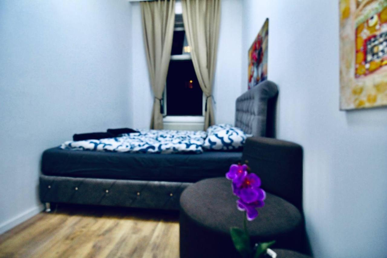 Modern Double Room Js A Wien Eksteriør bilde