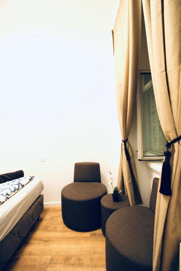 Modern Double Room Js A Wien Eksteriør bilde
